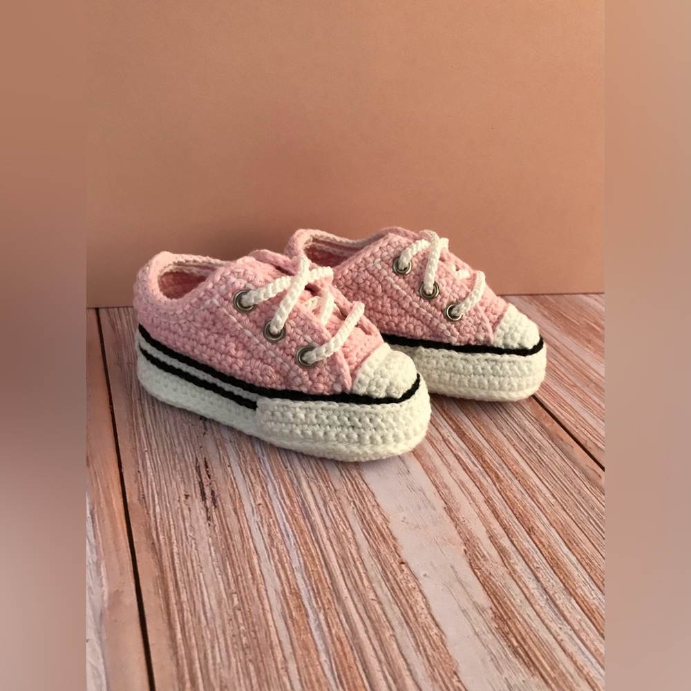 Pink crocheted Baby converse